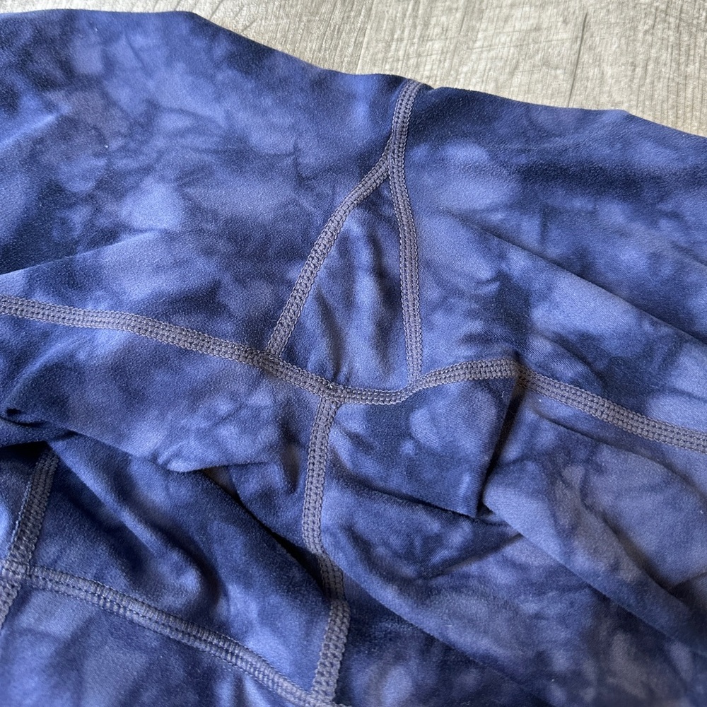 Athleta Tie-Dye Blue Legging 25” - XS - Picture 6 of 13